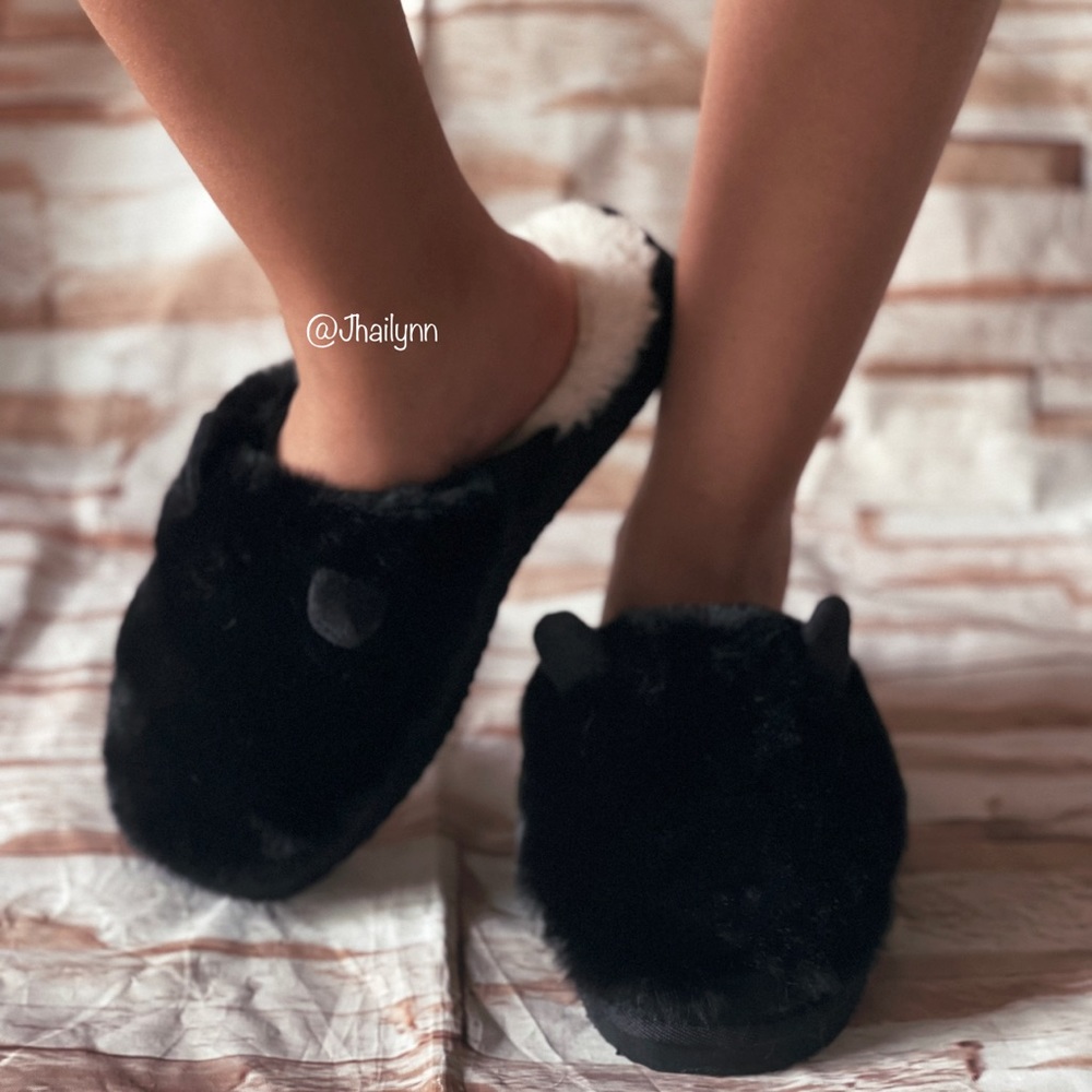 Black Fuzzy bear slippers